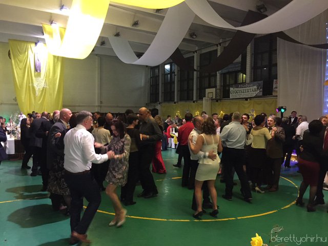 12. Jótékonysági Kórházbál 51